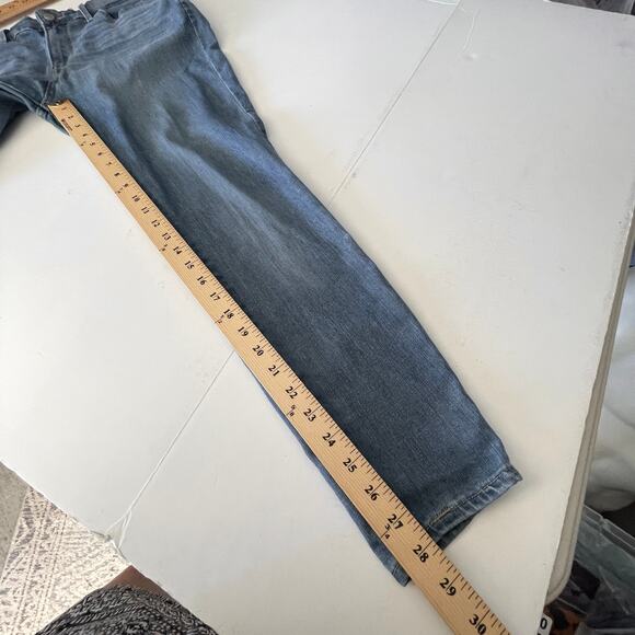 Levi's Women's Signature Mid Rise Skinny Jeans Size 14M Blue Medium Wash - Picture 9 of 10